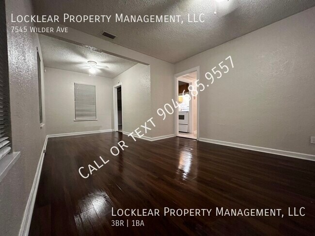 Building Photo - Discover the charm of this 3 bedroom, 1 ba...