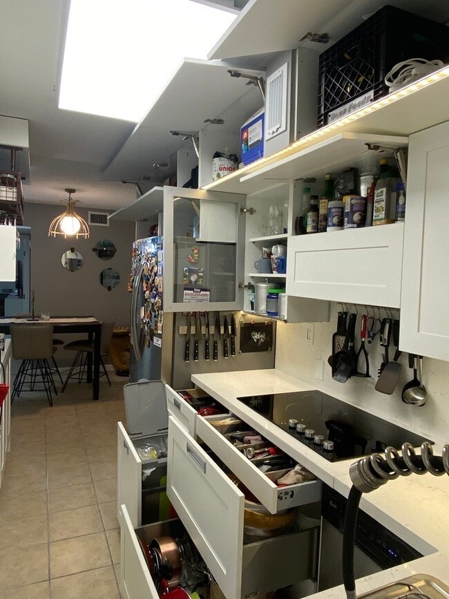 Foto del edificio - 1425 Arthur St