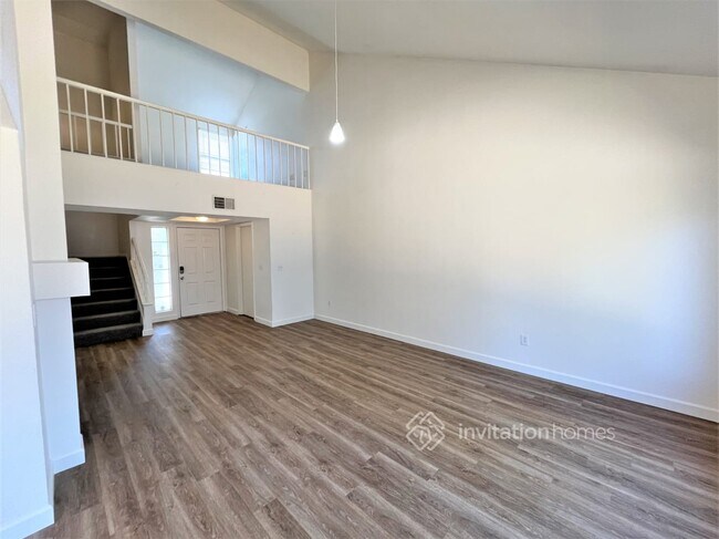 Building Photo - 5 Fire Leaf Ct