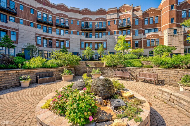 Foto del edificio - 7748 N Sheridan Rd