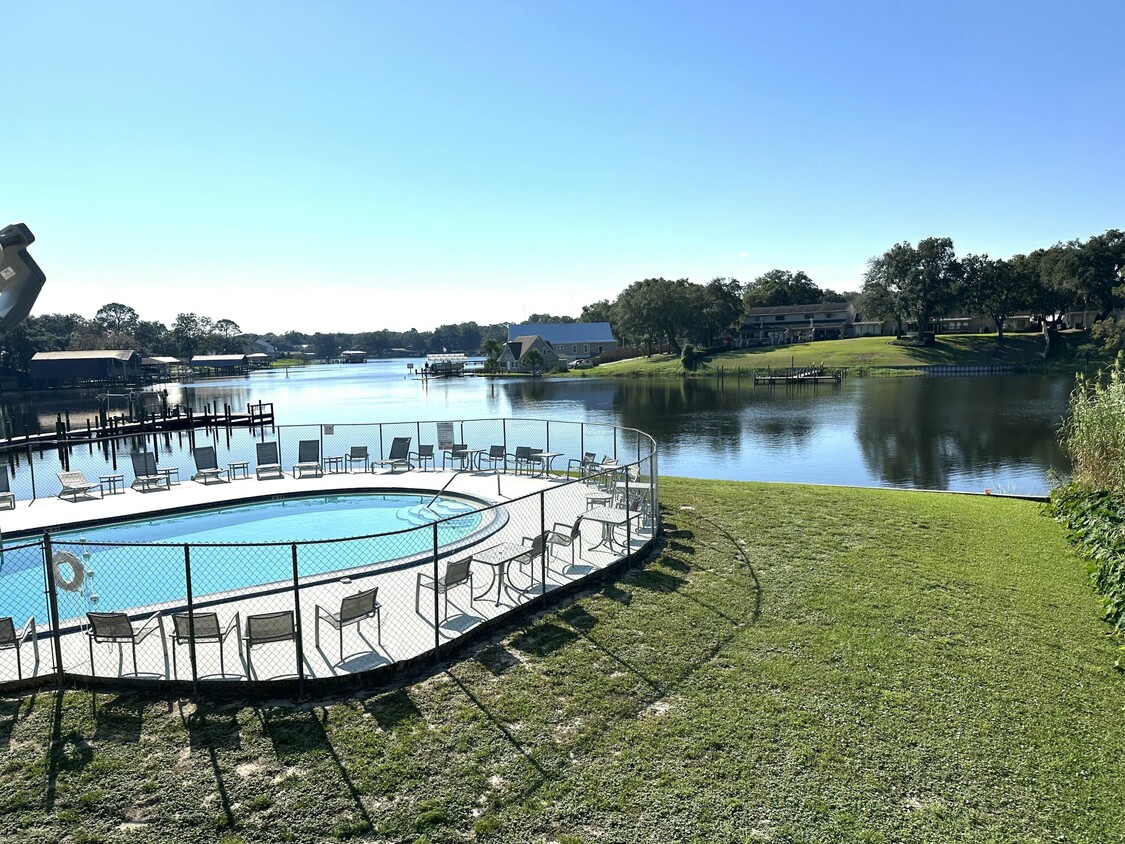 Foto principal - 210 Pelham Rd