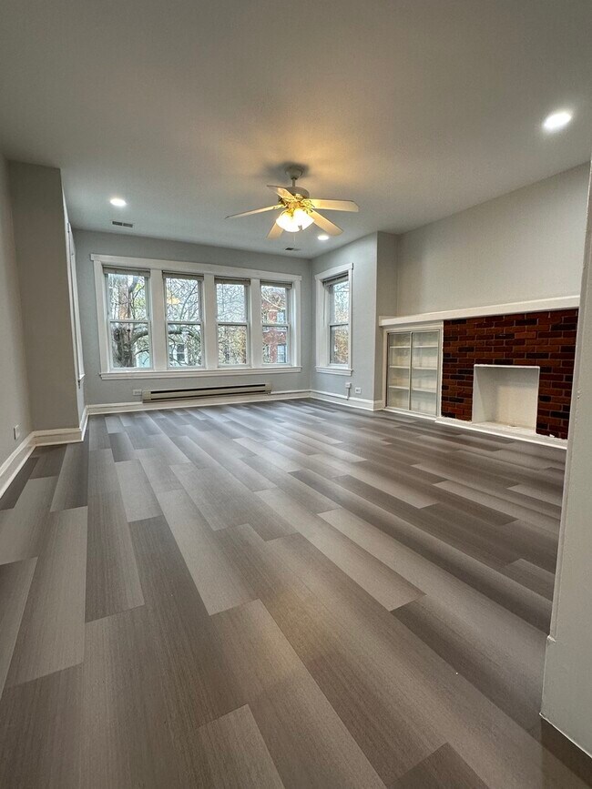 Foto del edificio - 5224 N Christiana Ave