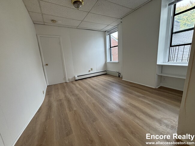 Building Photo - 44A Joy St