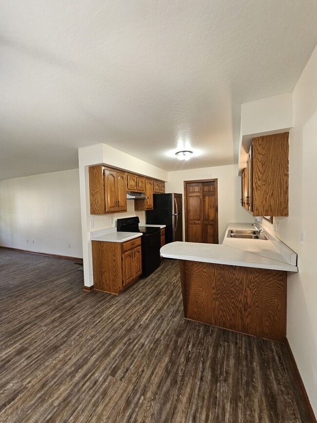 Building Photo - 1302 Stafford Dr