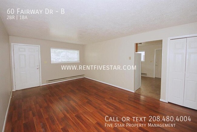 Building Photo - 60 Fairway Dr