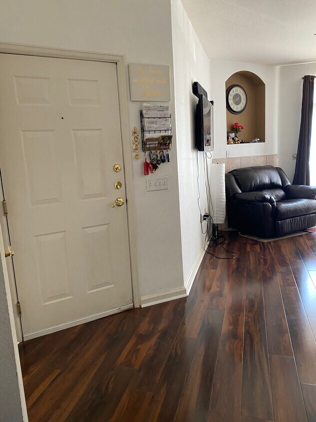 Foto principal - 7440 S Blackhawk St