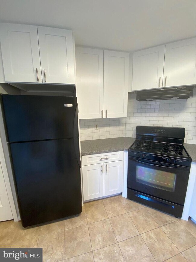 Building Photo - 12262 Granada Way