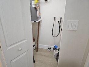 Building Photo - 5821 Washington St