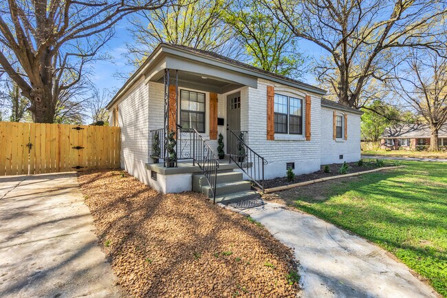 Building Photo - 4895 Helene Rd