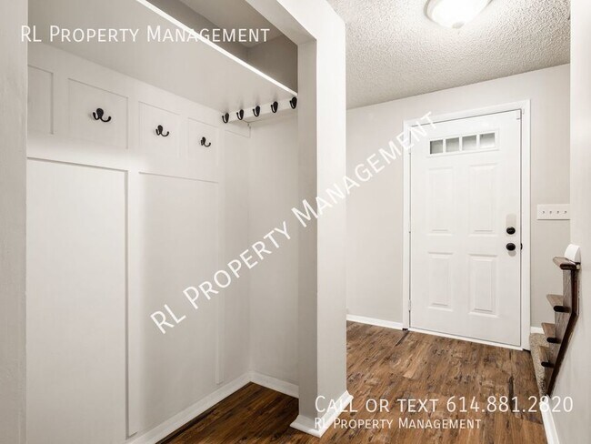 Building Photo - Beautiful 4 bedroom 2.5 bathroom home in B...