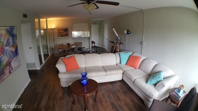 Foto del edificio - 4620 N 68th St