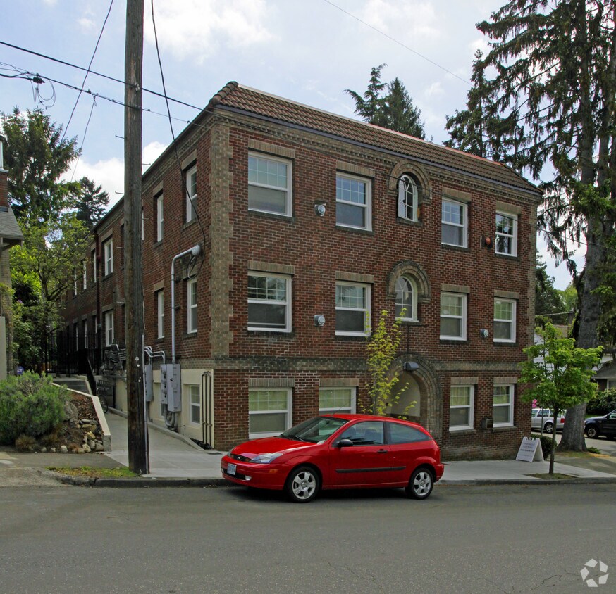 Primary Photo - 236 SE 32nd Ave