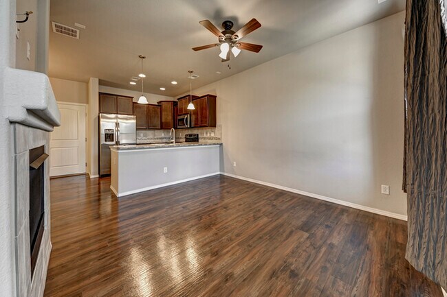 Building Photo - 5284 Prominence Point