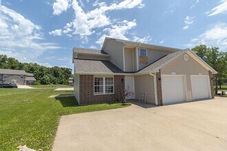 Building Photo - 1505-1507-1507 Bodie Dr