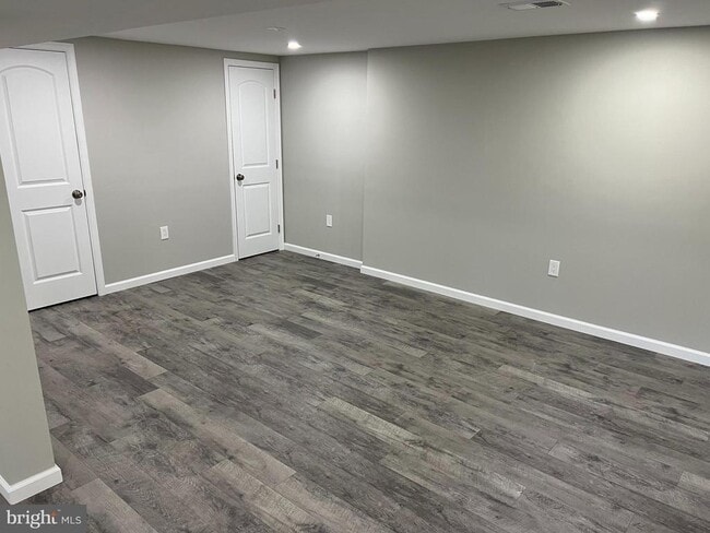 Building Photo - 7500 Montevideo Ct
