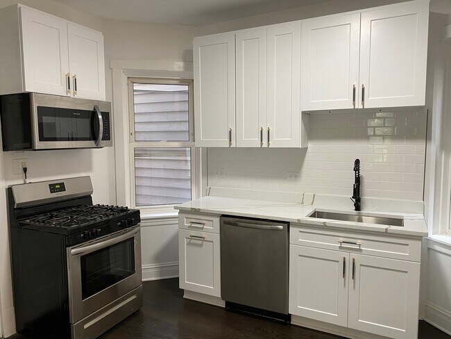 Foto del edificio - 2255 W Shakespeare Ave