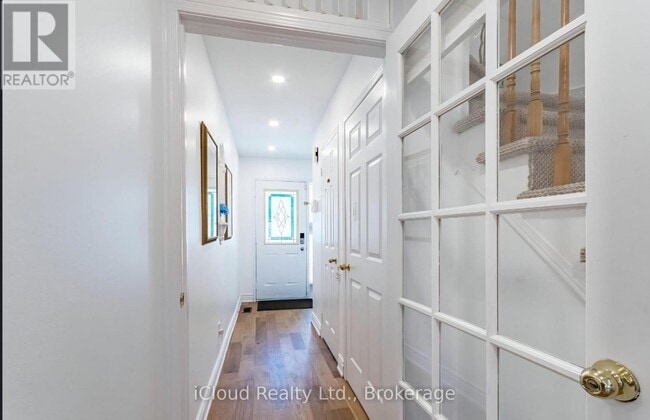 Photo du bâtiment - 6973 Lisanne Ct