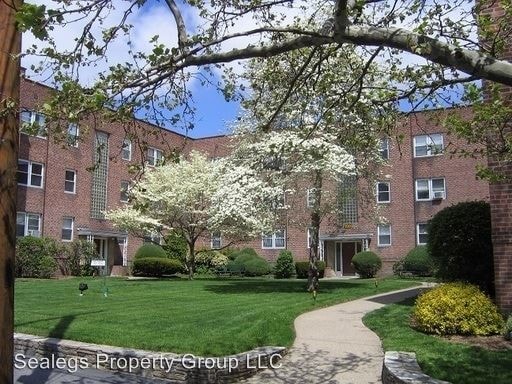 Primary Photo - 96 E Manning St