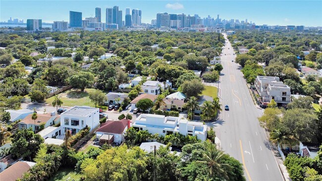 Foto del edificio - 5151 N Miami Ave