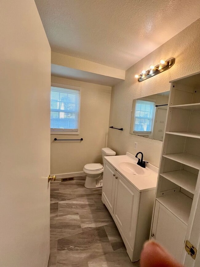 Photo - Bankhead4522 Apartment