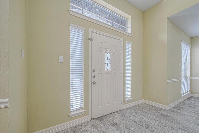 Building Photo - 318 N Cypress Estates Cir