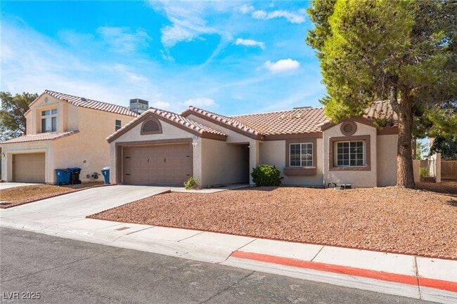 Building Photo - 4013 Madrone Dr