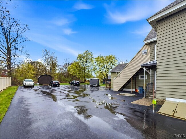 Foto del edificio - 9595 Brewerton Rd