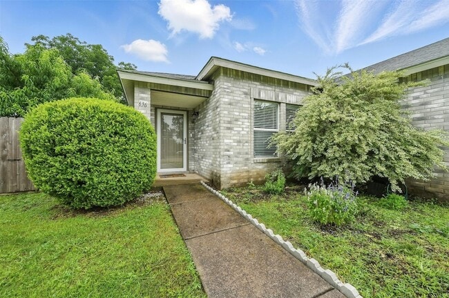 Building Photo - 636 Capricorn St