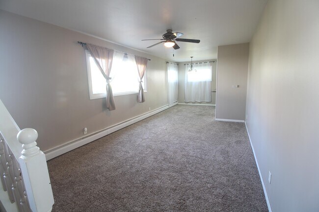 Foto del edificio - 4528 Ozark St NE