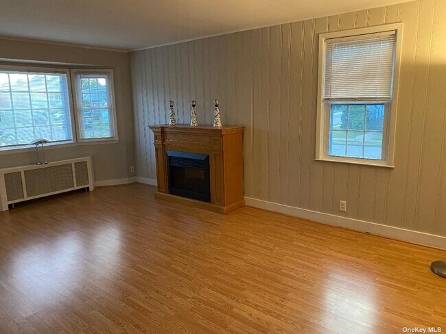Building Photo - 2373 Elinore Ave