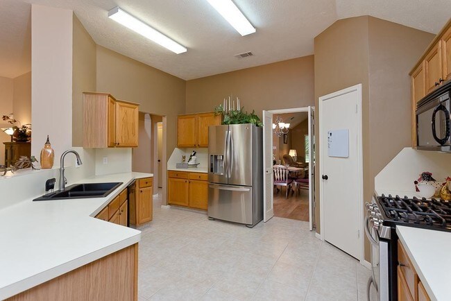 Foto del edificio - 7222 Yardley Dr