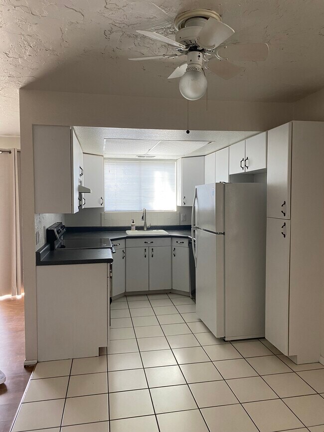 Building Photo - 4619 S Quail Vista Ln