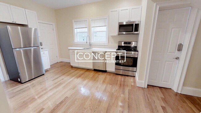 Building Photo - 8 Claremon St