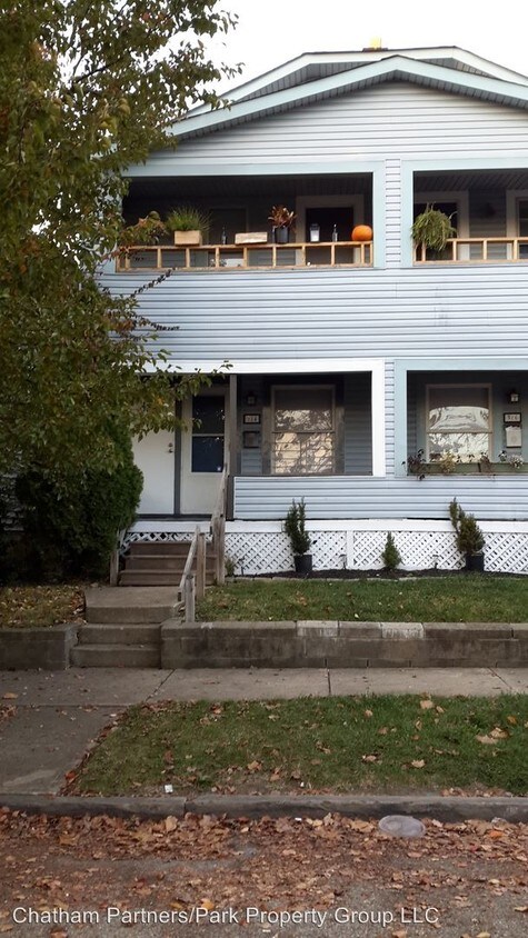 Primary Photo - 384-386 E 9th Ave