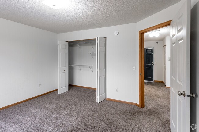 1 habitación, 1 baño - 700 pies cuadrados - Dormitorio - Heritage Crossing Apartments