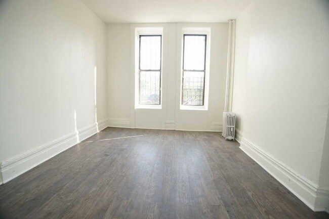 Foto del edificio - 686 E 234th St