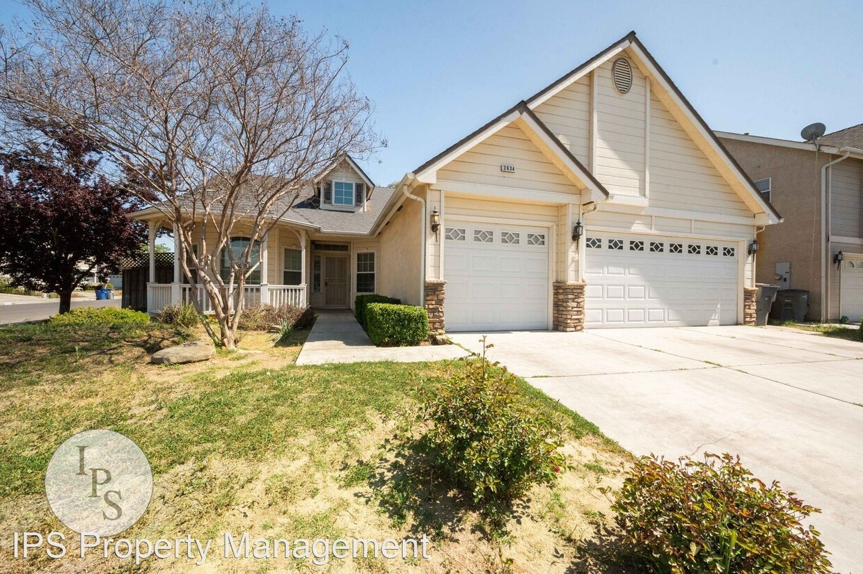 Primary Photo - 4 br, 2 bath House - 2634 N. Antioch Ave.