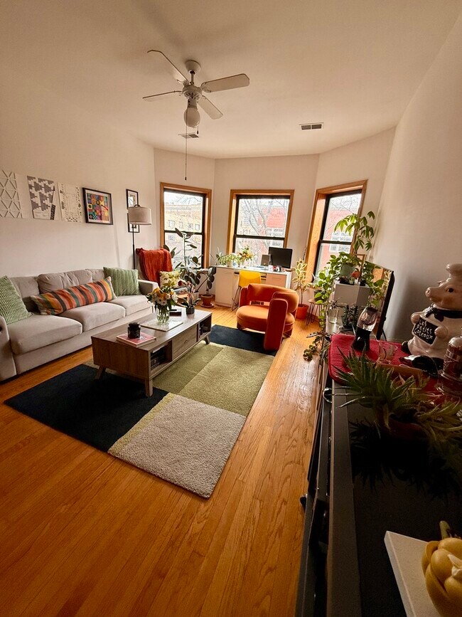 Foto del edificio - 626 W Patterson Ave