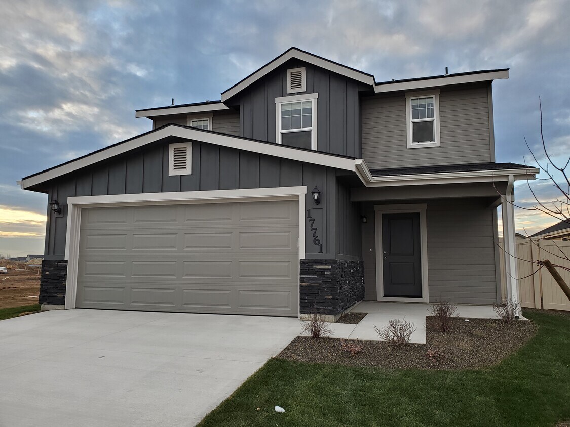 Foto principal - 17761 Jackson Ridge Way