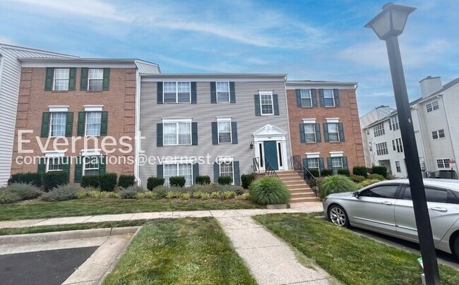 Building Photo - 107 Prosperity Ave SE
