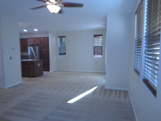 Building Photo - 200 Candela Cir