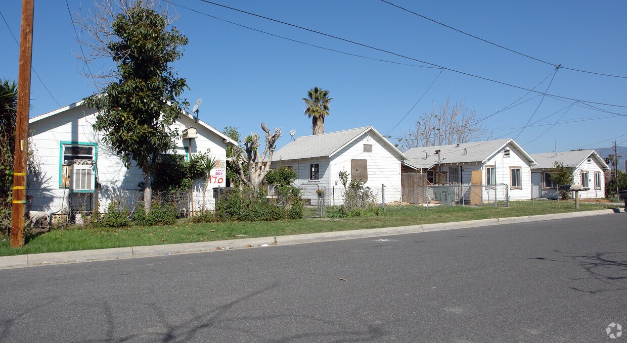 Primary Photo - 170 S Pershing Ave