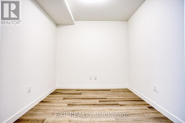 Photo du bâtiment - 461 Green Rd