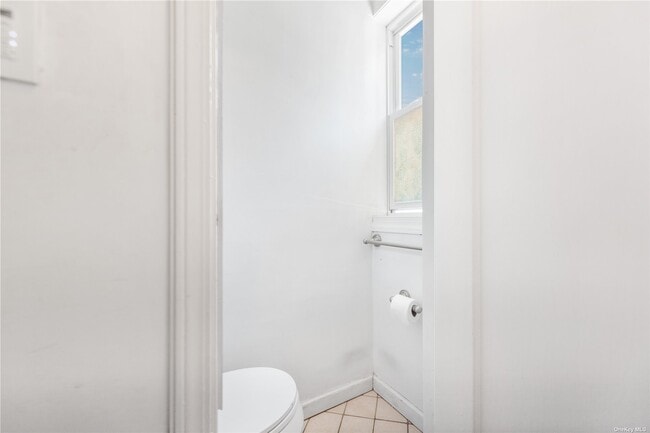 Foto del edificio - 82-38-82167 167th St