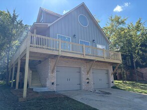 Building Photo - 362 N Mountain Ranch Rd