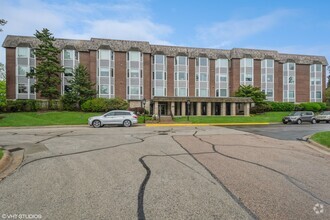 Building Photo - 2400 Archbury Ln