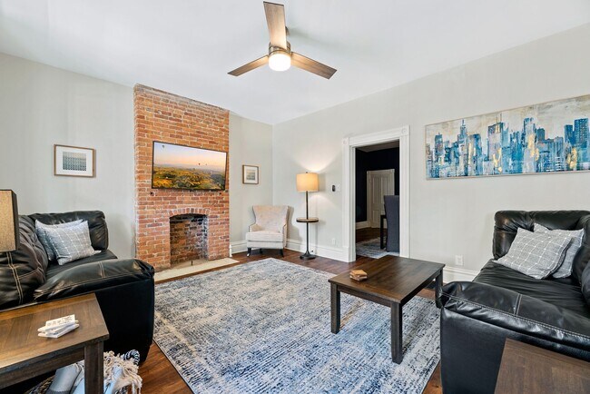 Foto del edificio - 374 E Whittier St