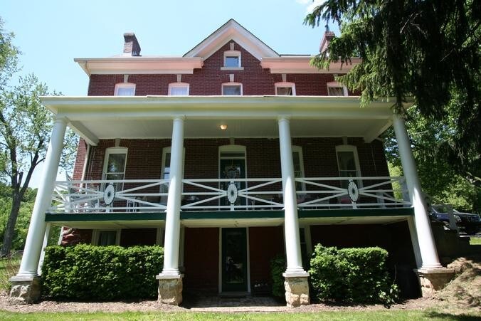 Foto principal - 202 Millersdale Rd