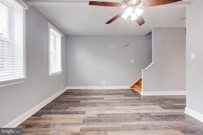 Foto del edificio - 128 S Schroeder St