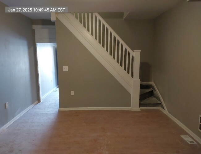 Building Photo - 2239 Sidney Ave
